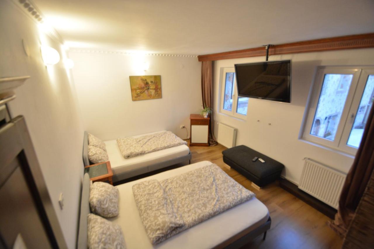 Gala - Guesthouse Oradea Ngoại thất bức ảnh