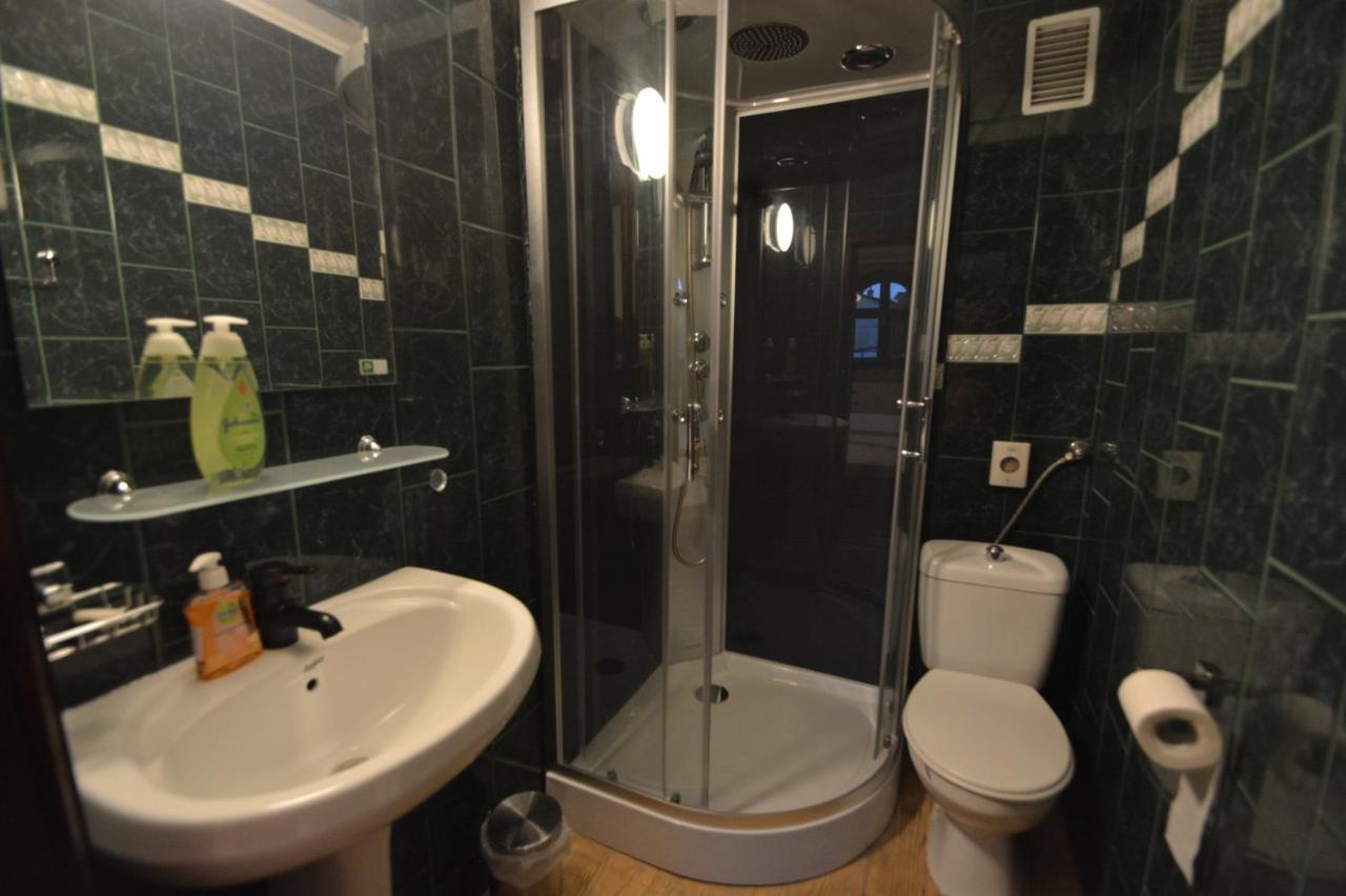 Gala - Guesthouse Oradea Ngoại thất bức ảnh