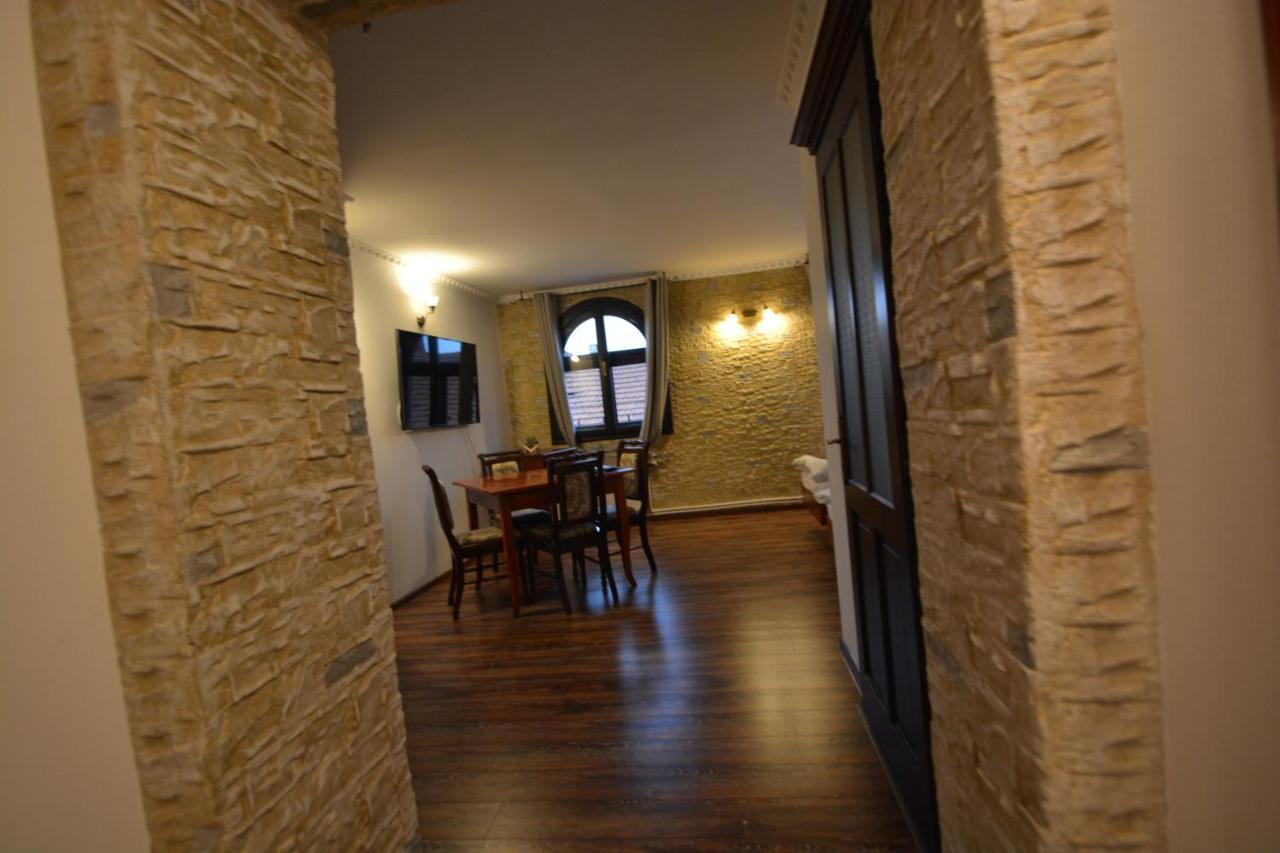 Gala - Guesthouse Oradea Ngoại thất bức ảnh