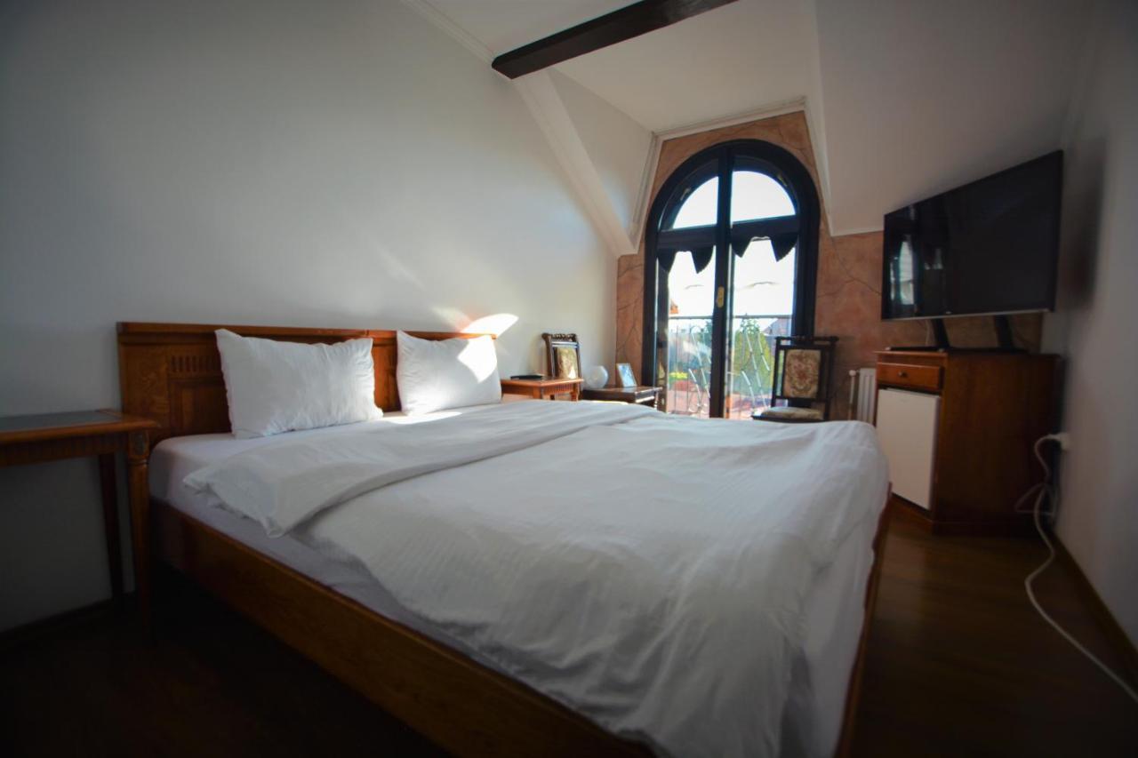 Gala - Guesthouse Oradea Ngoại thất bức ảnh